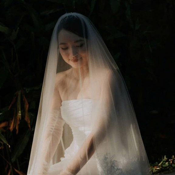 Bride: Hương Giang Bride: Hương Giang